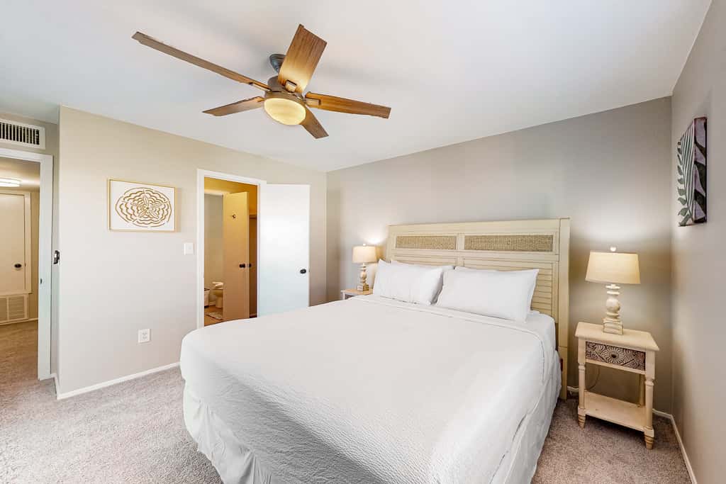 Sound-Side Condo with Grill, Deck, & W&D and Shared Pool