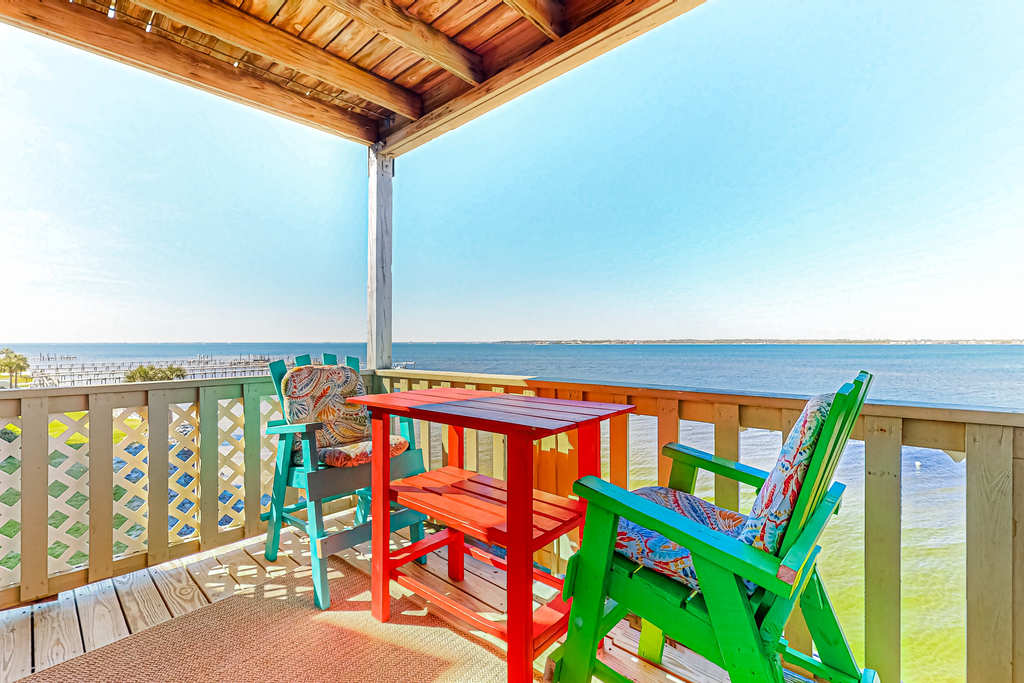 Second floor, beachfront condo with views, washer&dryer, heated pool