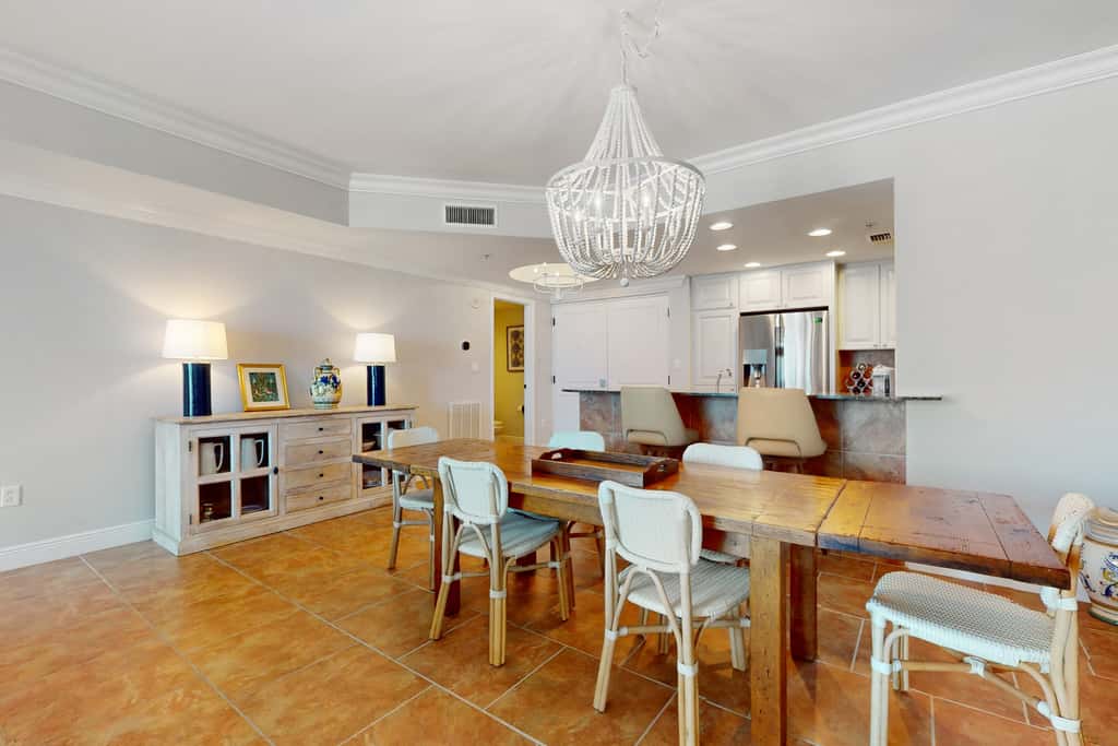Gulf-view condo with pool, hot tub, beach access, tennis, balcony, AC, & W/D