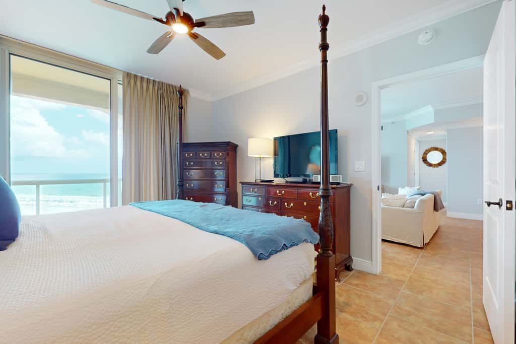 Gulf-view condo with pool, hot tub, beach access, tennis, balcony, AC, & W/D