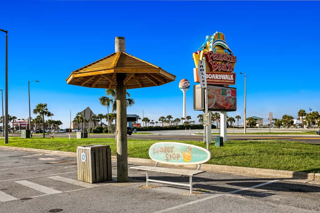 Gulf-view condo with pool, hot tub, beach access, tennis, balcony, AC, & W/D