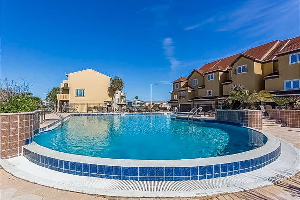 Regency Cabanas H4