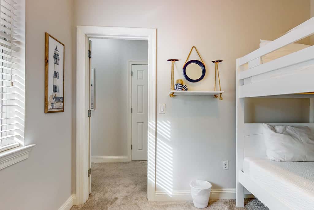 Large, Open Home, Shared Pool, Bike or Walk to the Gulf