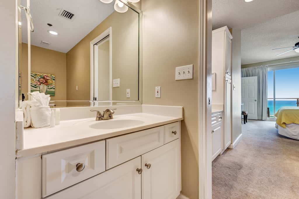 Stunning, waterfront home with Gulf views, pool & fitness room access