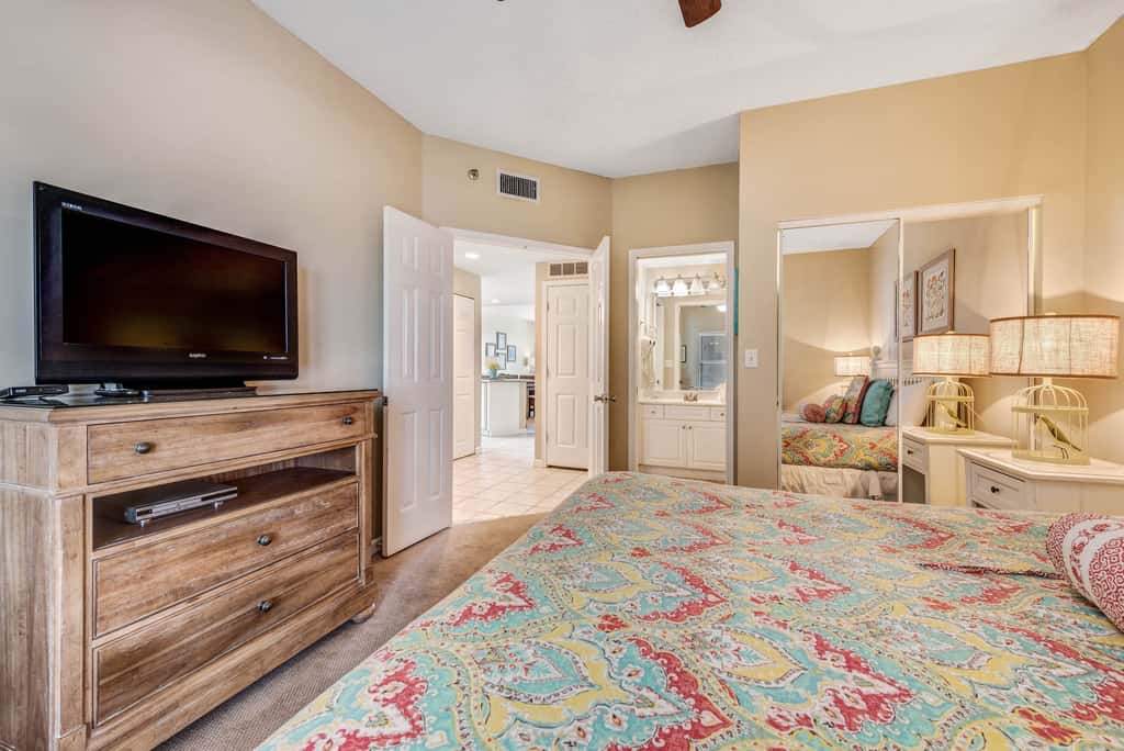 Stunning, waterfront home with Gulf views, pool & fitness room access