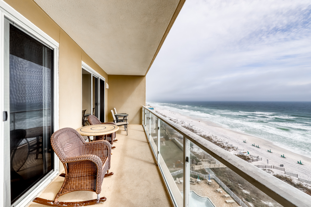 Elegantly-appointed condo at the beach with Gulf views & pool