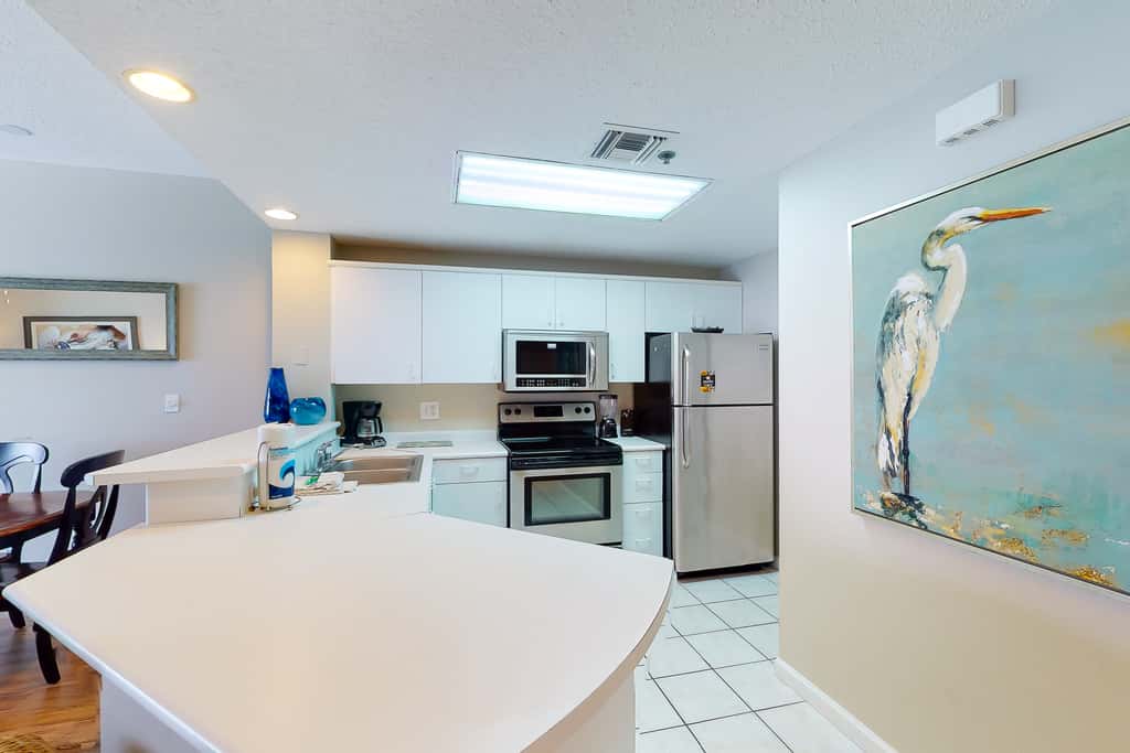 Gorgeous beach view home with balcony, pool & fitness room