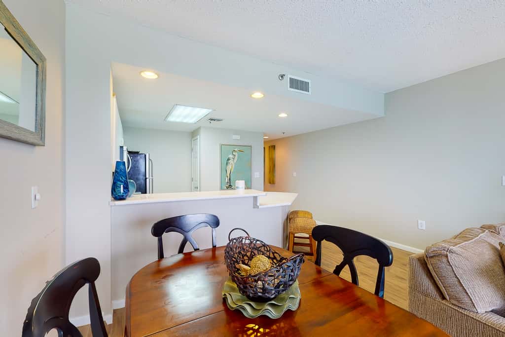 Gorgeous beach view home with balcony, pool & fitness room