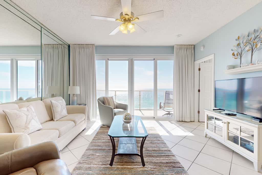Vibrant condo on the Gulf with pool, fitness room & playground