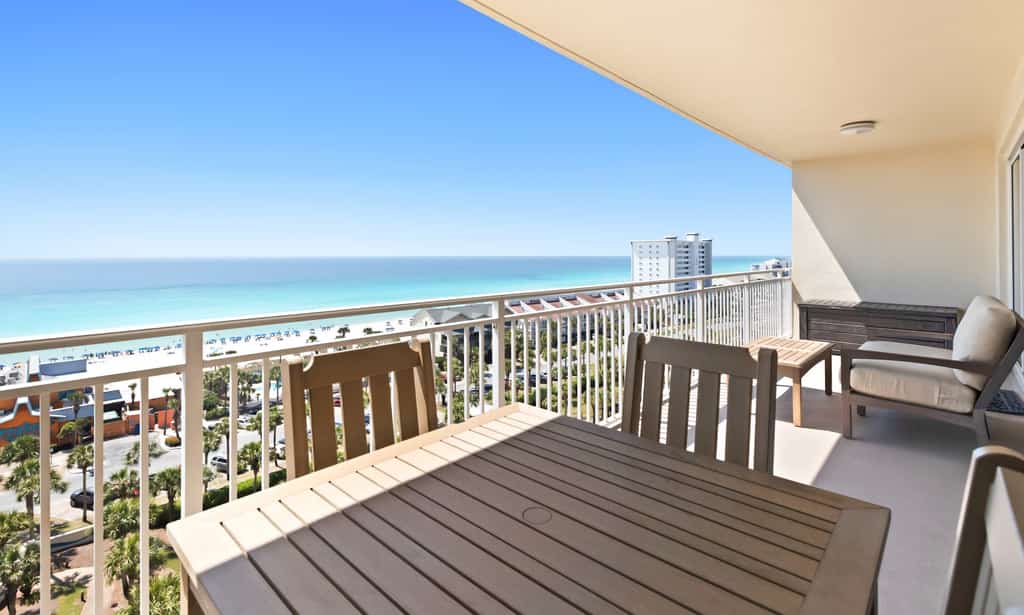 Sterling Shores 1007 Deluxe condo w gulf view, private balcony - shared fitness room and BBQ area