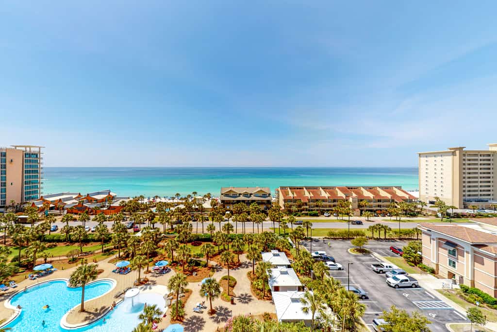 Sterling Shores 918 Eclectic condo w/ gulf views - pool, gym & large furnished balcony!