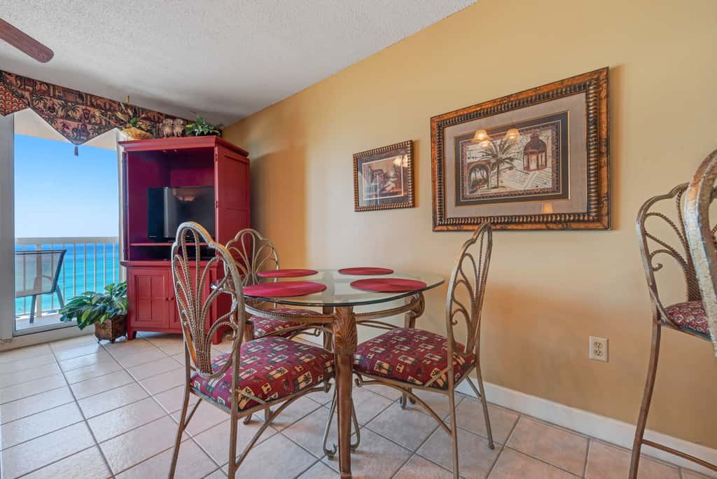 Ocean-view condo with central AC, pool & hot tub access & balcony