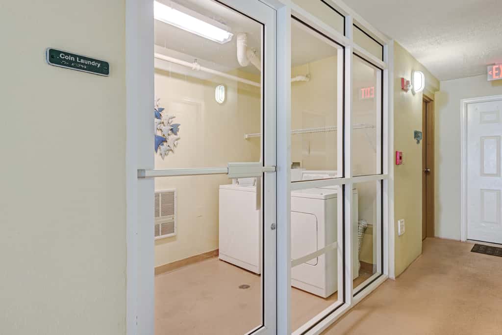 Ocean-view condo with central AC, pool & hot tub access & balcony
