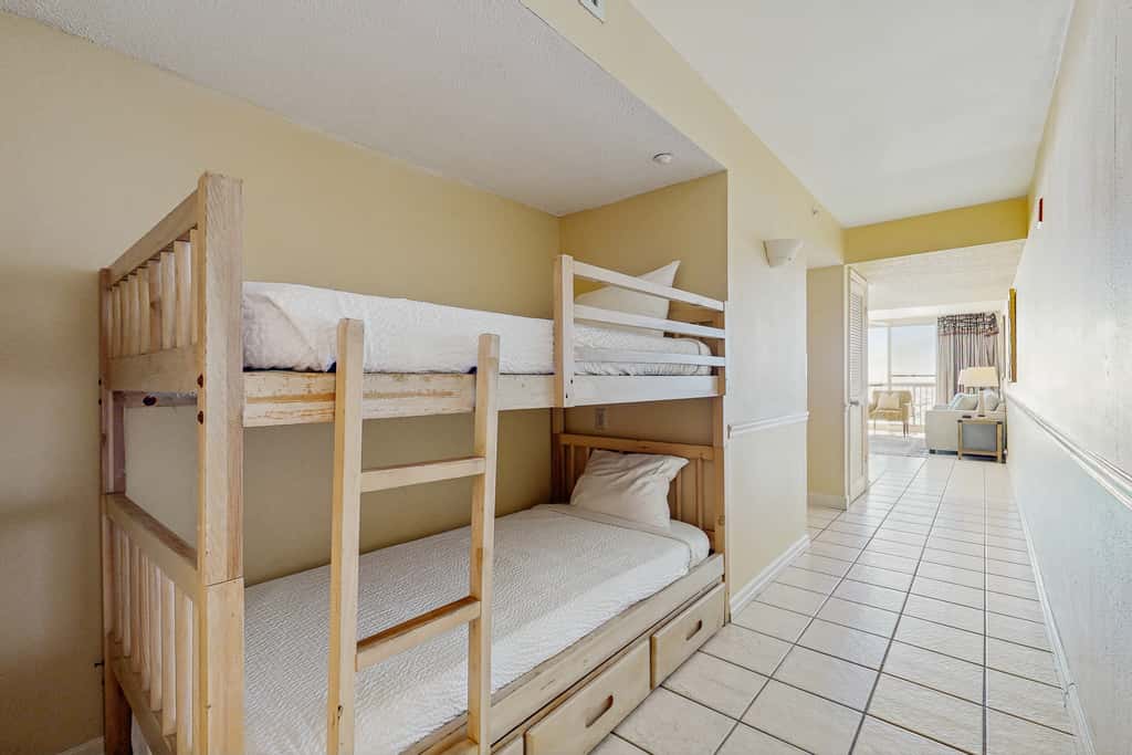 5th-floor condo with patio, pool & ocean views