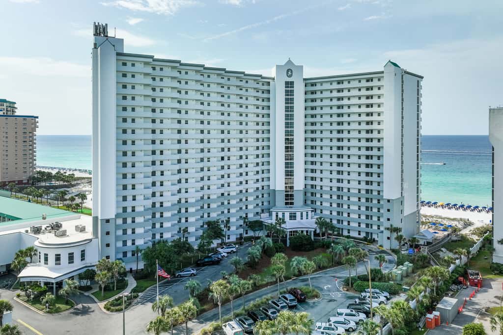 5th-floor condo with patio, pool & ocean views