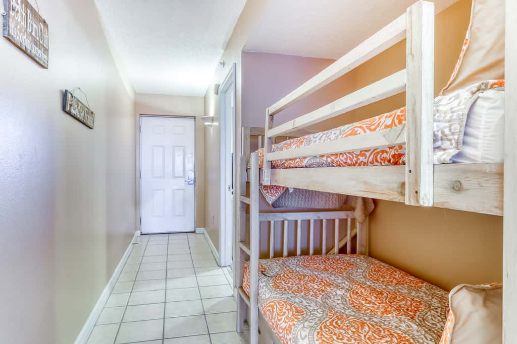20th-story condo in Pelican Beach Resort with Gulf views