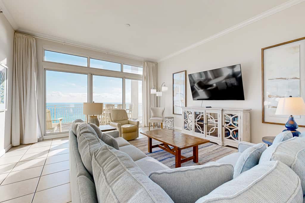 Beachfront condo w private balcony, Gulf views & on-site shared amenities