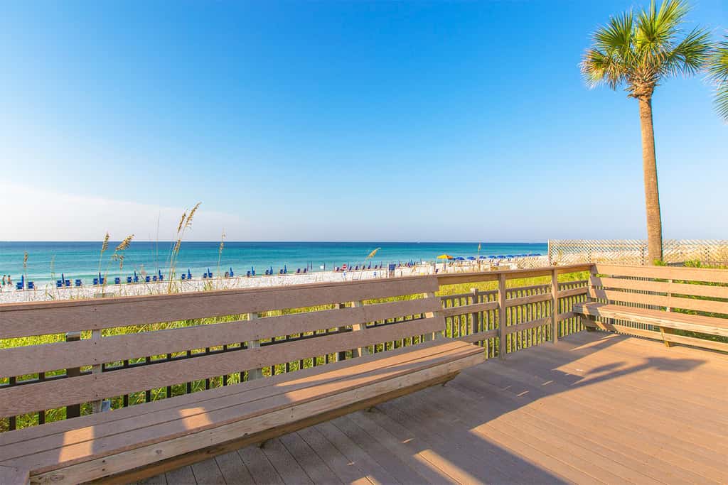 Beachfront condo w private balcony, Gulf views & on-site shared amenities