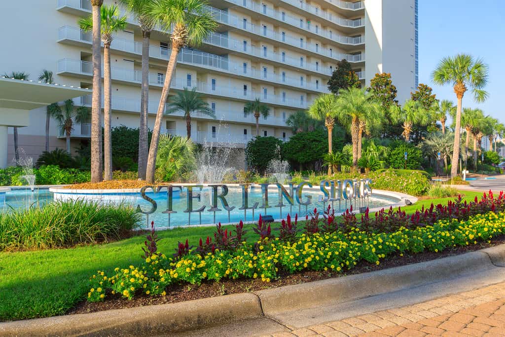 Beachfront condo w private balcony, Gulf views & on-site shared amenities