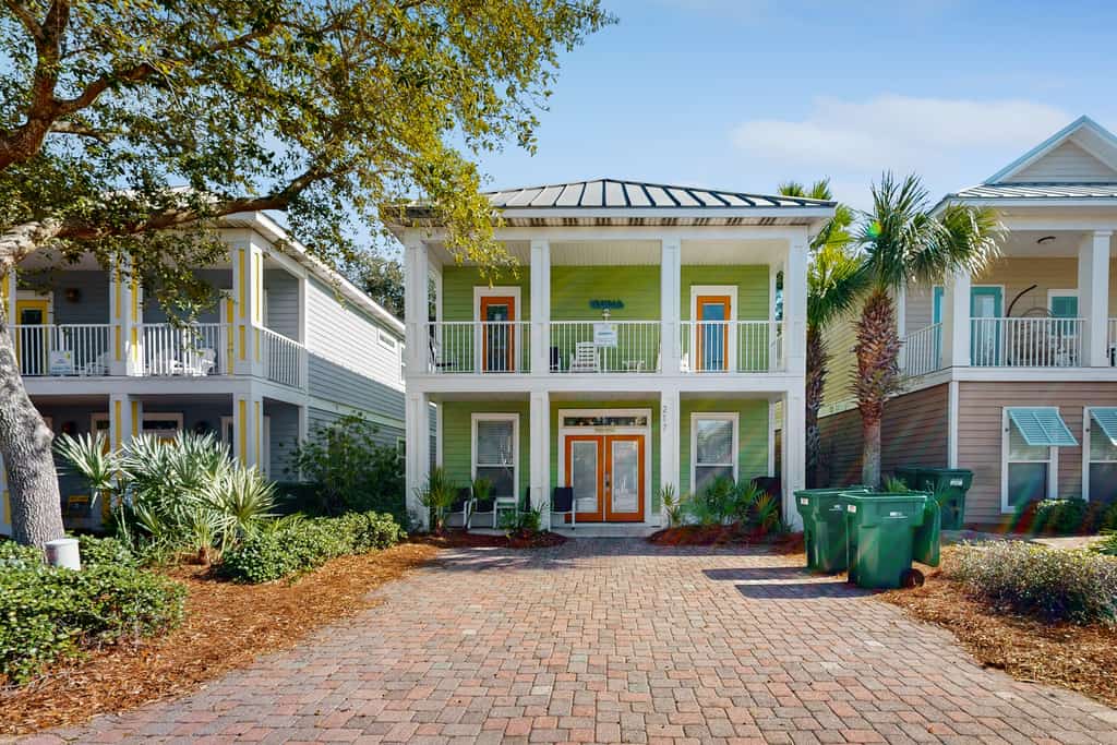 Nautical home in gated community with pool, hot tub & beach access