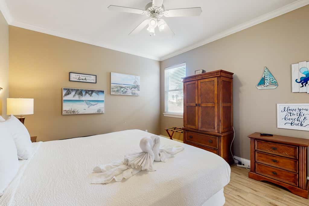 Nautical home in gated community with pool, hot tub & beach access