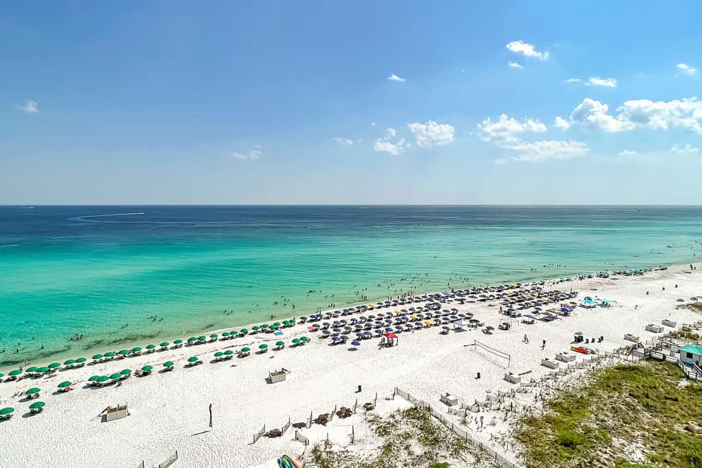 Pretty Condo with Gulf View Wet Bar, Shared Pool, Sauna, & Fitness Center