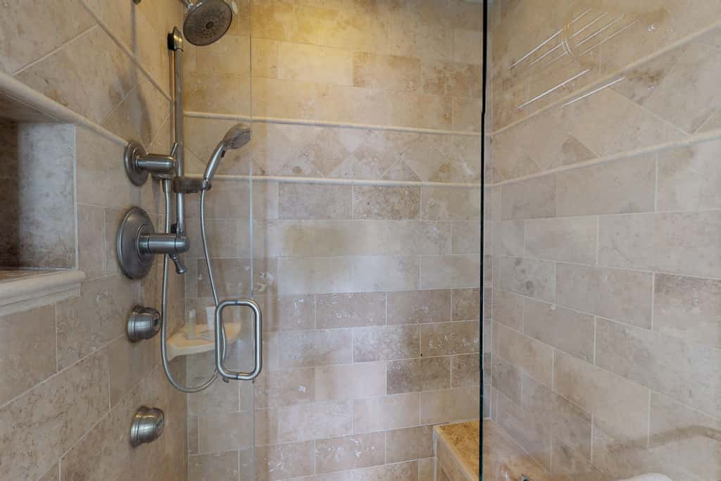 Beachfront condo with shared pool, hot tub, & fitness center plus beach access