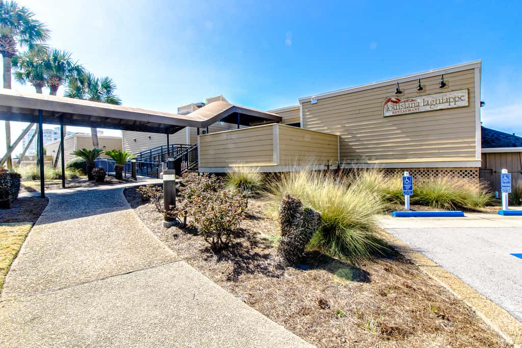 Beachfront condo with shared pool, hot tub, & fitness center plus beach access