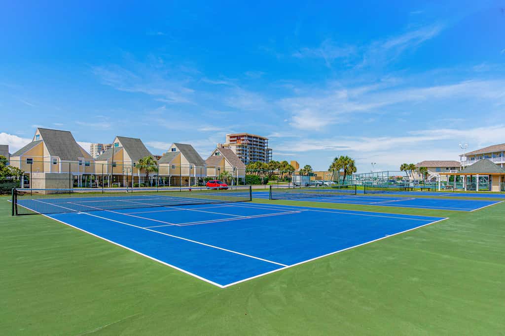 Beachfront condo with shared pool, hot tub, & fitness center plus beach access