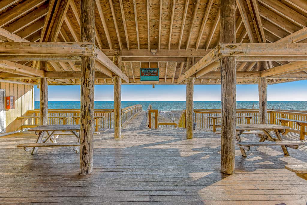 Beachfront condo with shared pool, hot tub, & fitness center plus beach access