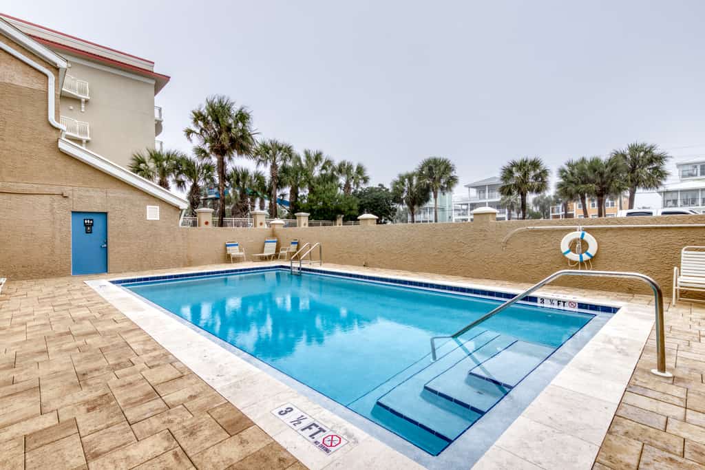 Crystal Villas B06