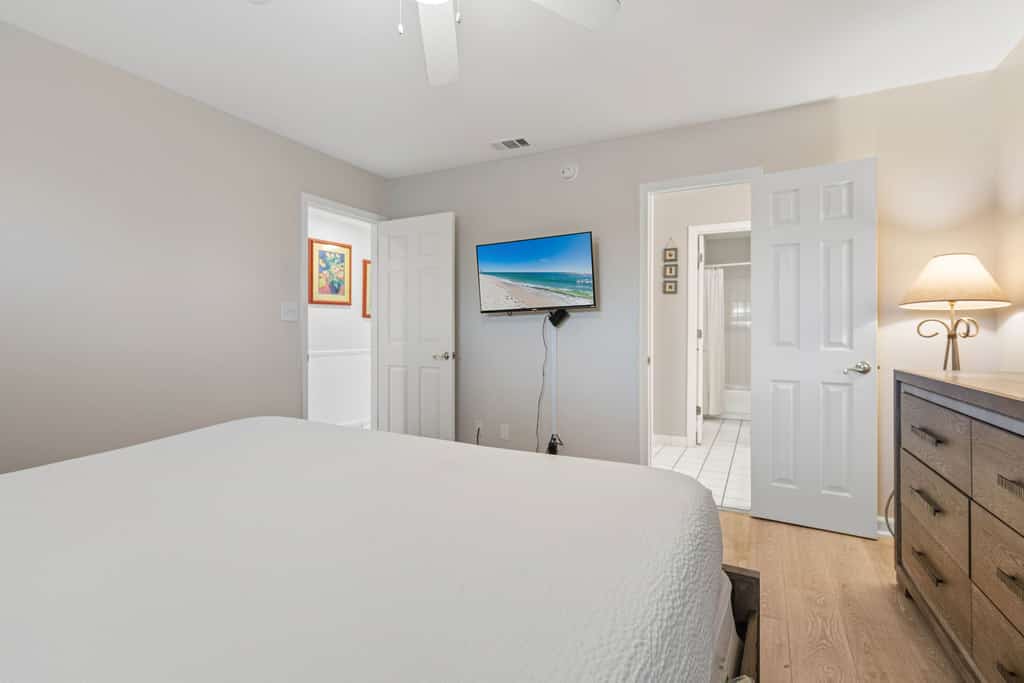 Crystal Villas B08