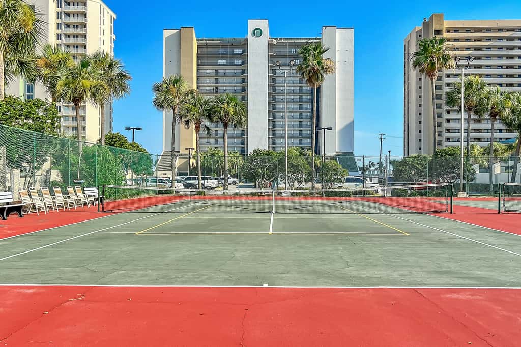 Emerald Towers 0202