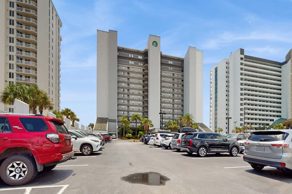 Emerald Towers 0202