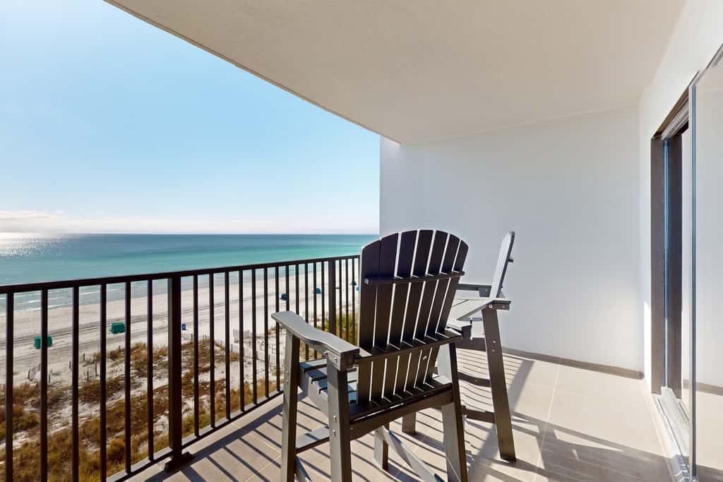 6th Floor Lovely Condo Great Amenities, Gulf View, Large Balcony