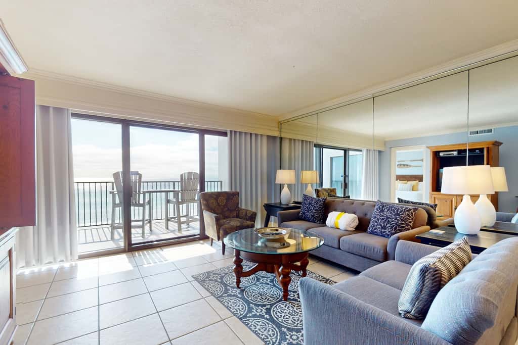 6th Floor Lovely Condo Great Amenities, Gulf View, Large Balcony