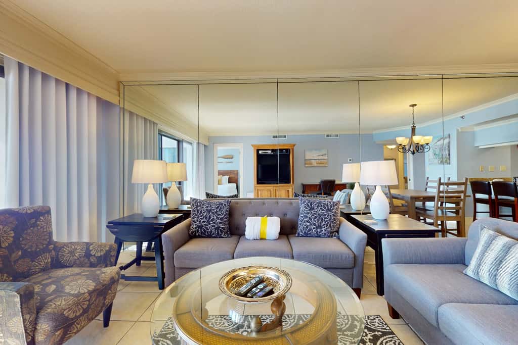 6th Floor Lovely Condo Great Amenities, Gulf View, Large Balcony