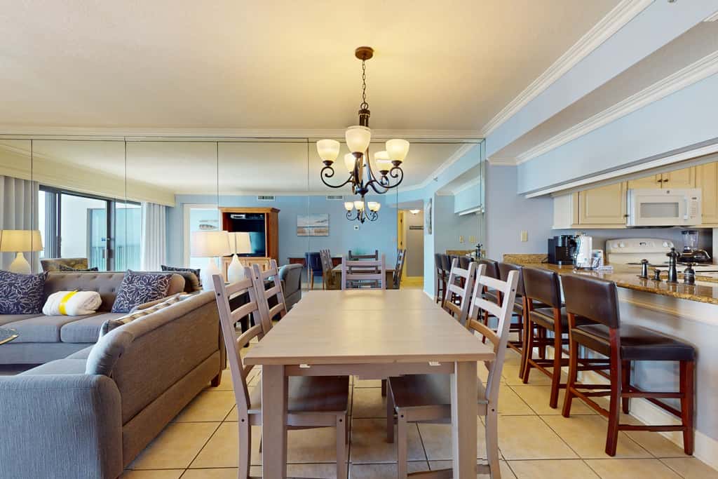 6th Floor Lovely Condo Great Amenities, Gulf View, Large Balcony