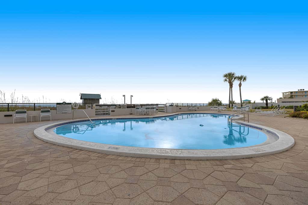 6th Floor Lovely Condo Great Amenities, Gulf View, Large Balcony