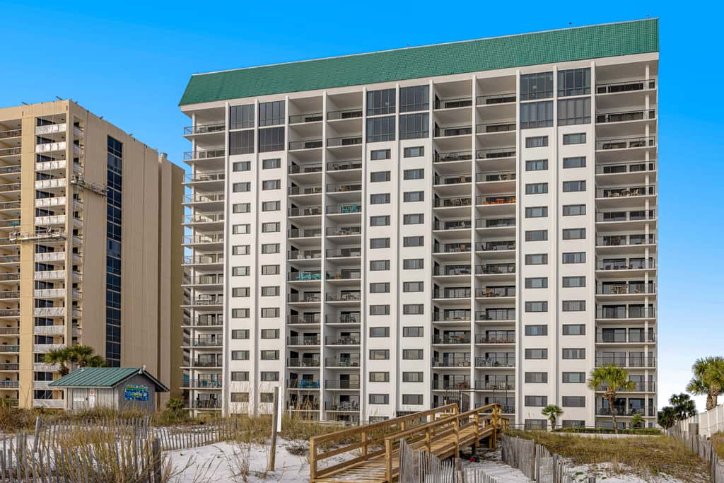 6th Floor Lovely Condo Great Amenities, Gulf View, Large Balcony