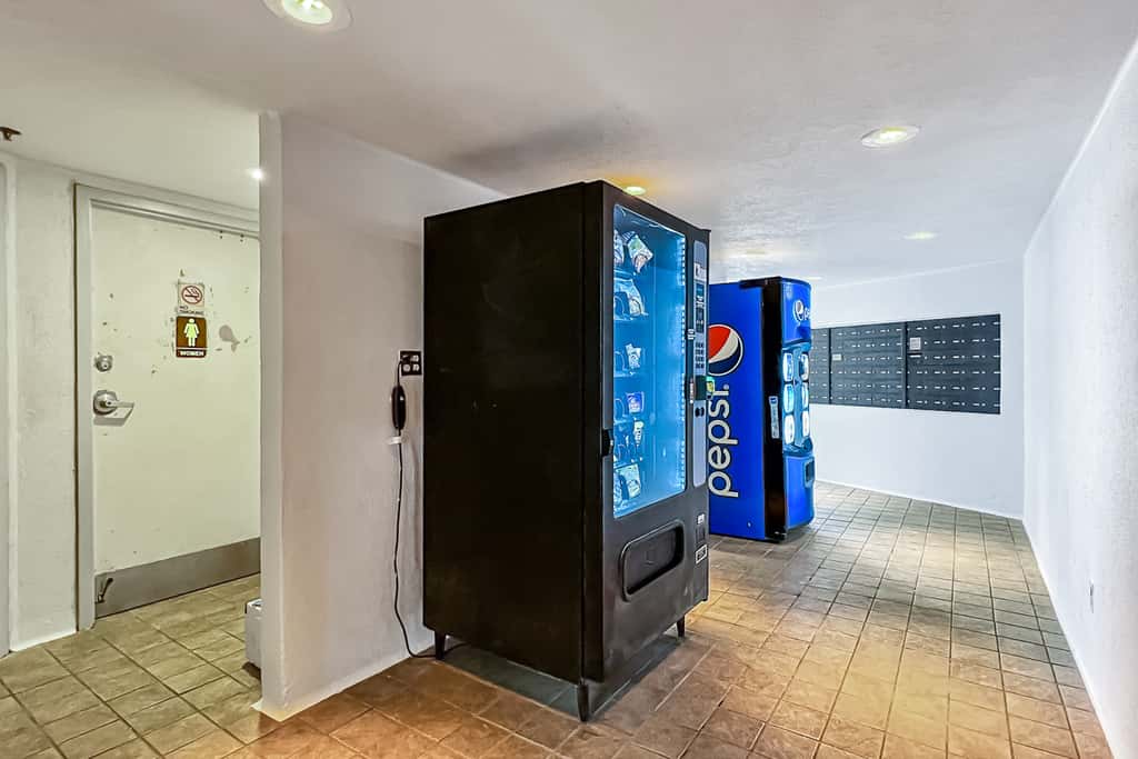 6th Floor Lovely Condo Great Amenities, Gulf View, Large Balcony
