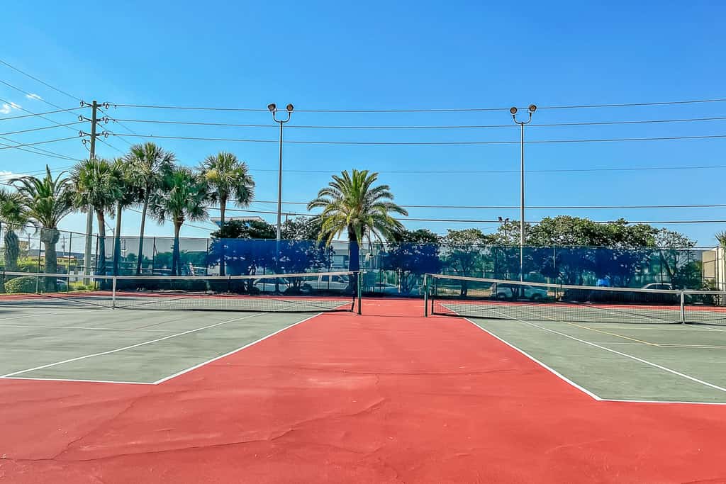 6th Floor Lovely Condo Great Amenities, Gulf View, Large Balcony