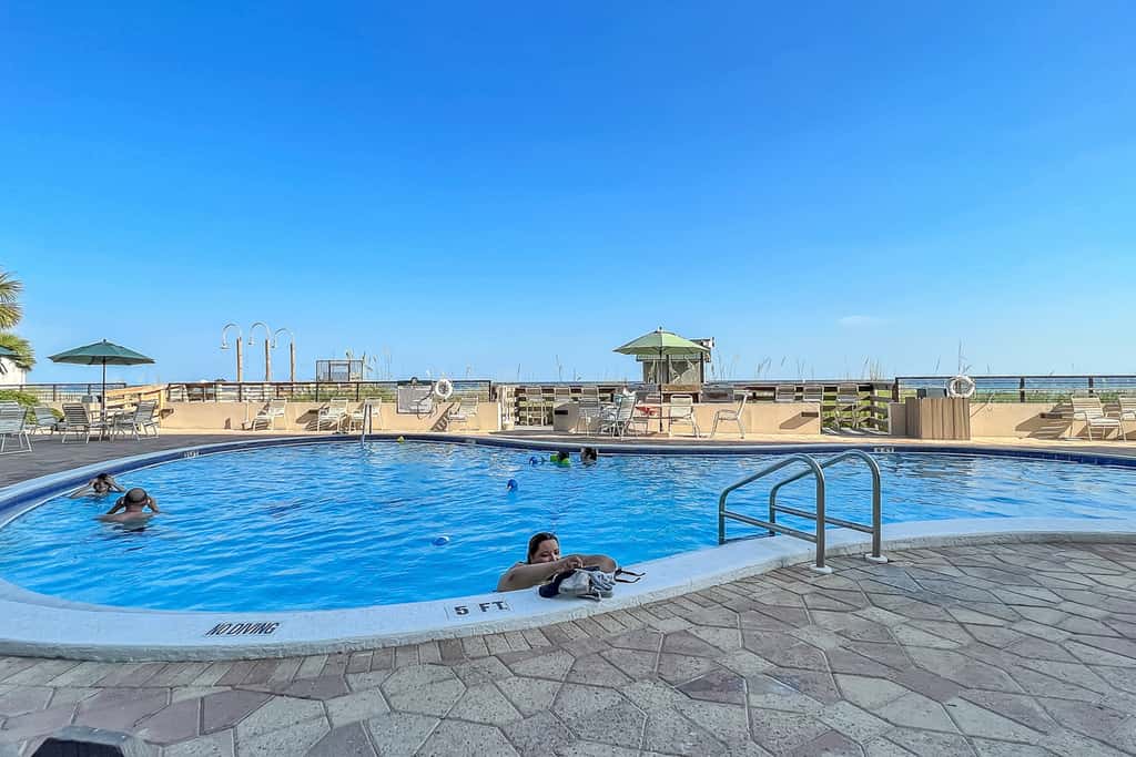 6th Floor Lovely Condo Great Amenities, Gulf View, Large Balcony