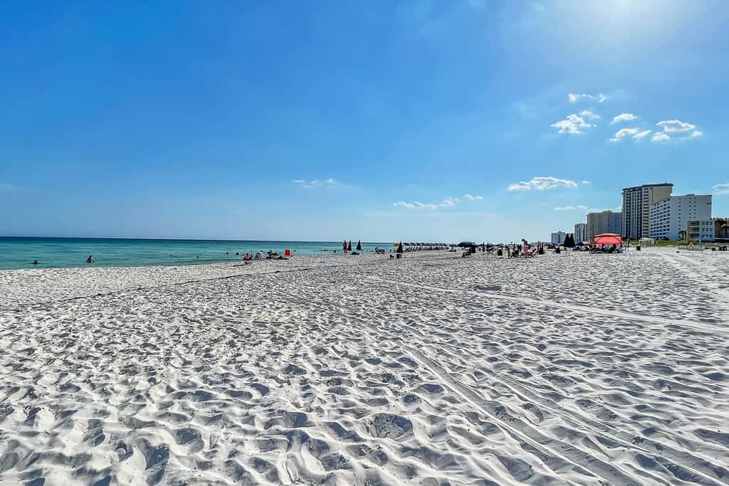 6th Floor Lovely Condo Great Amenities, Gulf View, Large Balcony