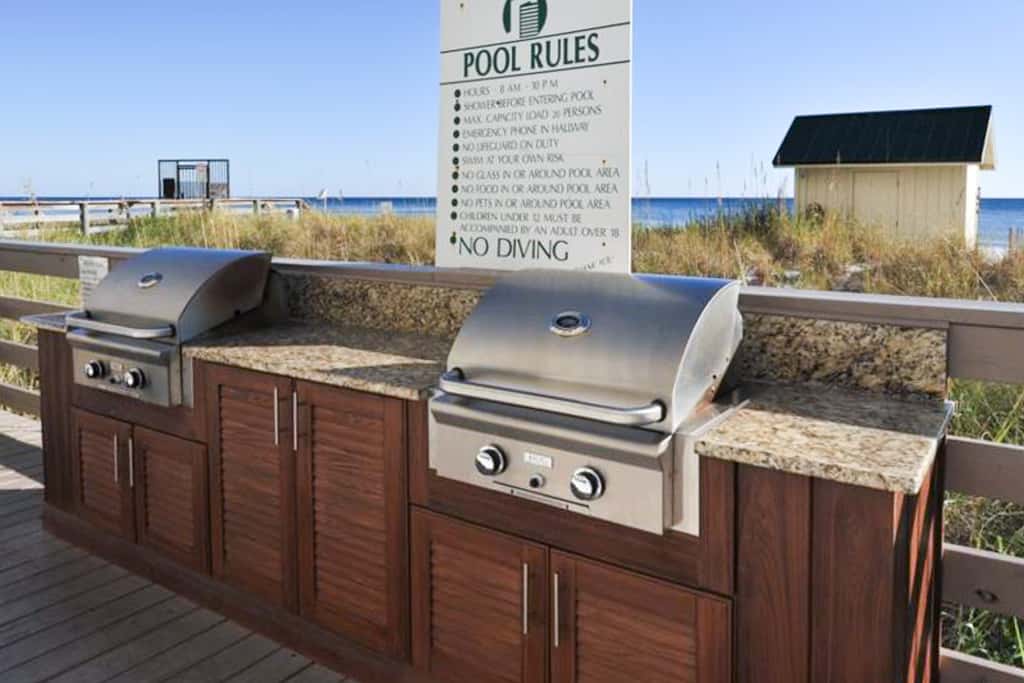 8th Floor Gulf Front Condo Fun Amenities, Nearby Shopping & Dining