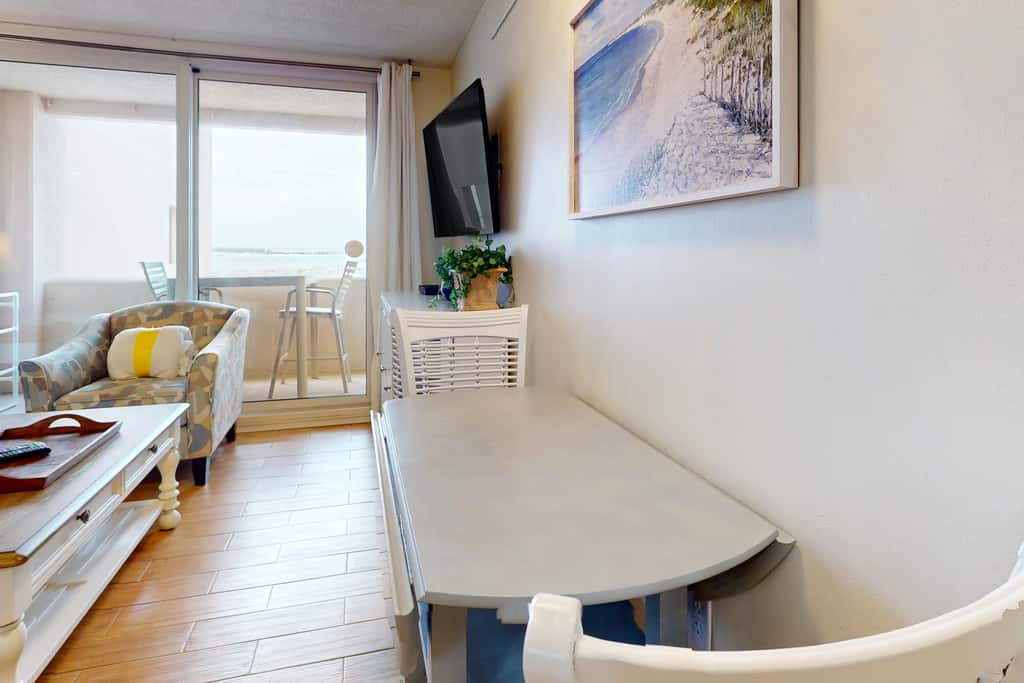 Jetty East 620A