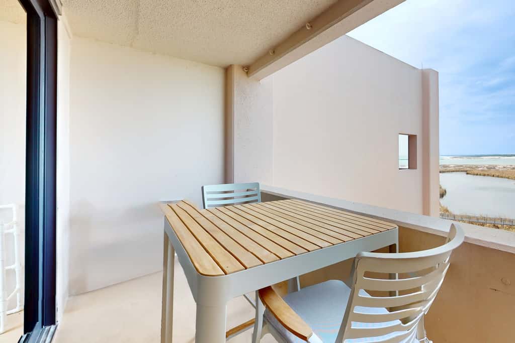 Jetty East 620A