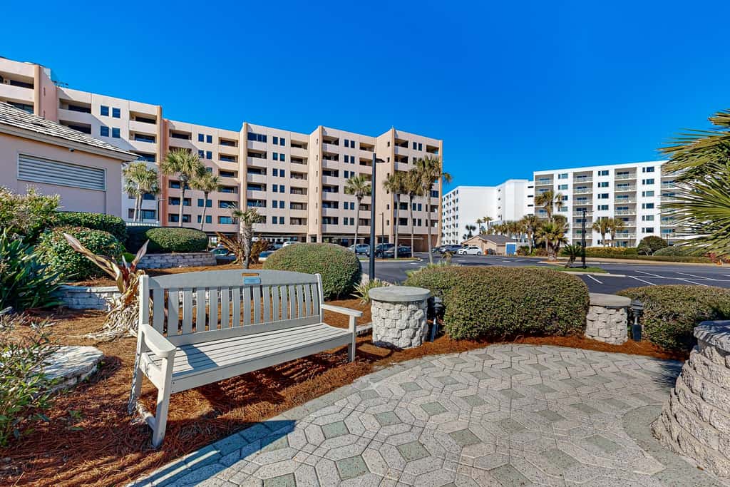 Jetty East 620A