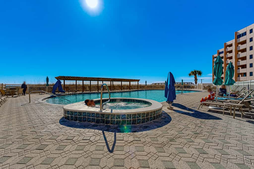 Jetty East 620A