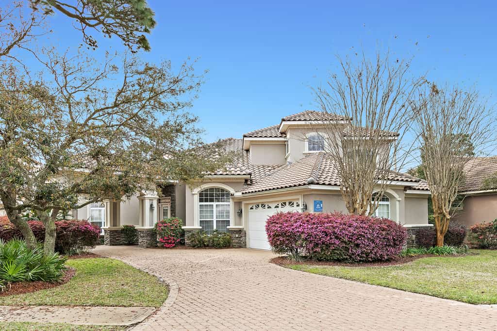 Spacious, Beachfront Home, Stunning Views, Private Pool